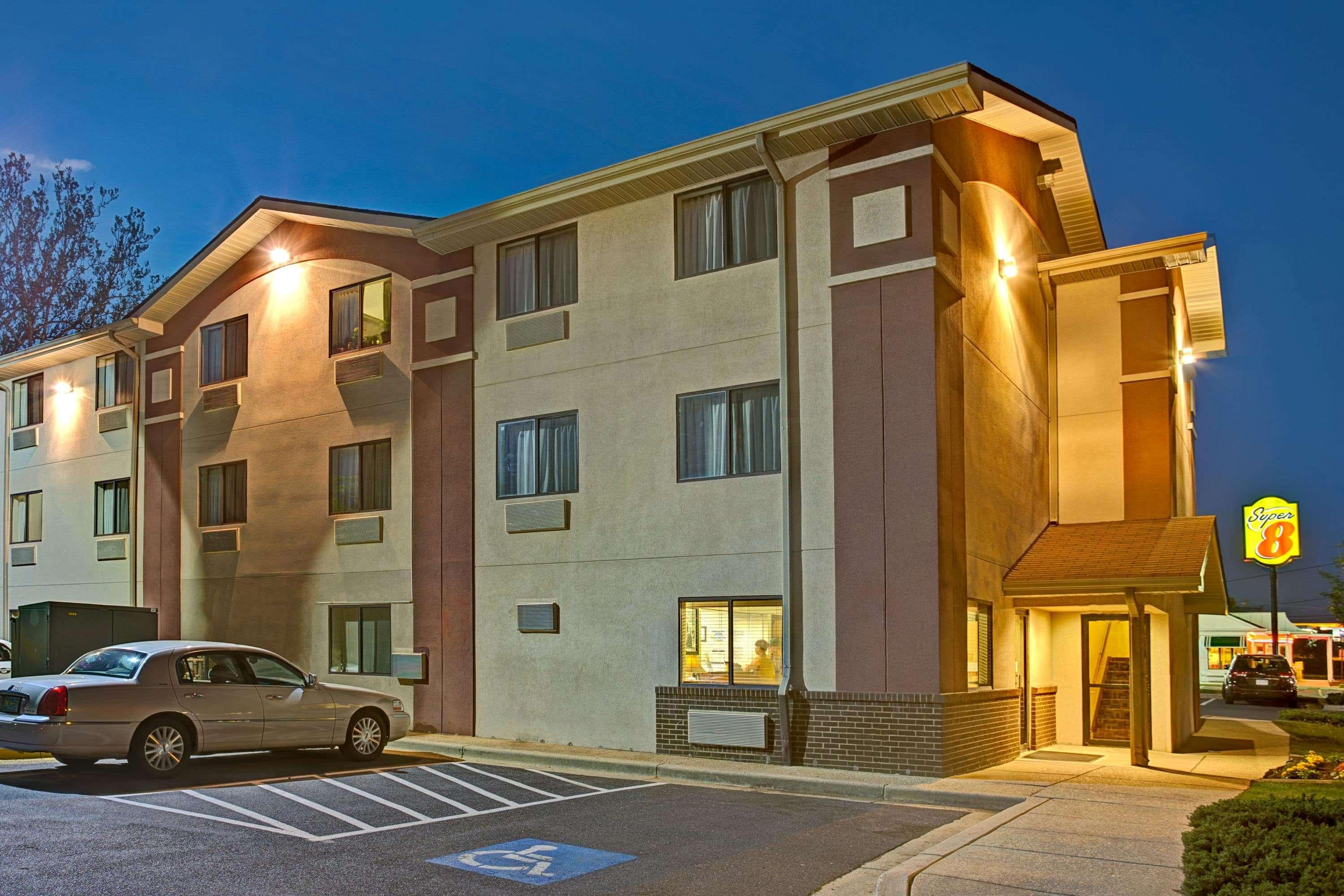 Hotel Super 8 By Wyndham College Park Wash Dc Area Exterior foto